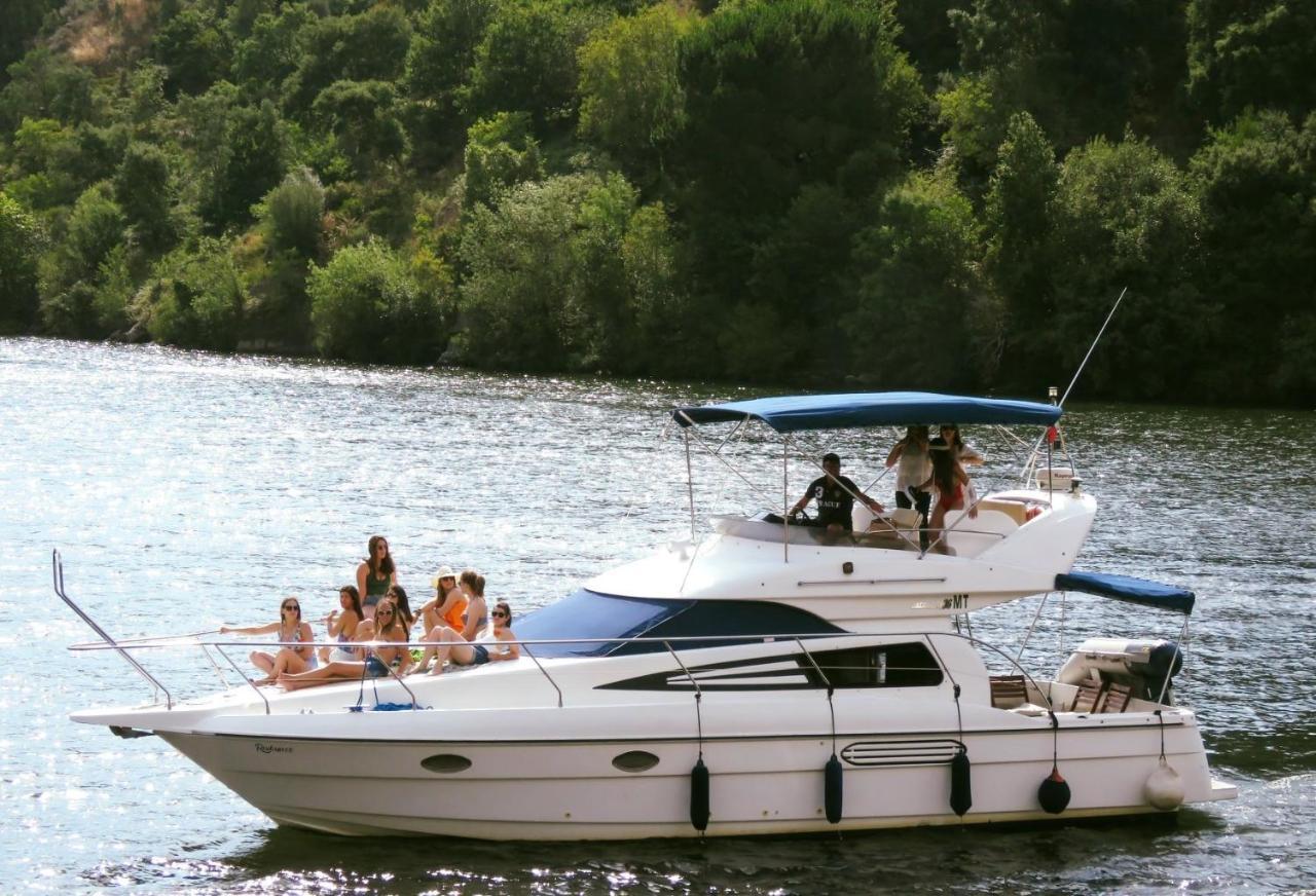 Aquadouro Yacht Radames - Sleep Boat Experience Hotel Castelo de Paiva Exterior photo