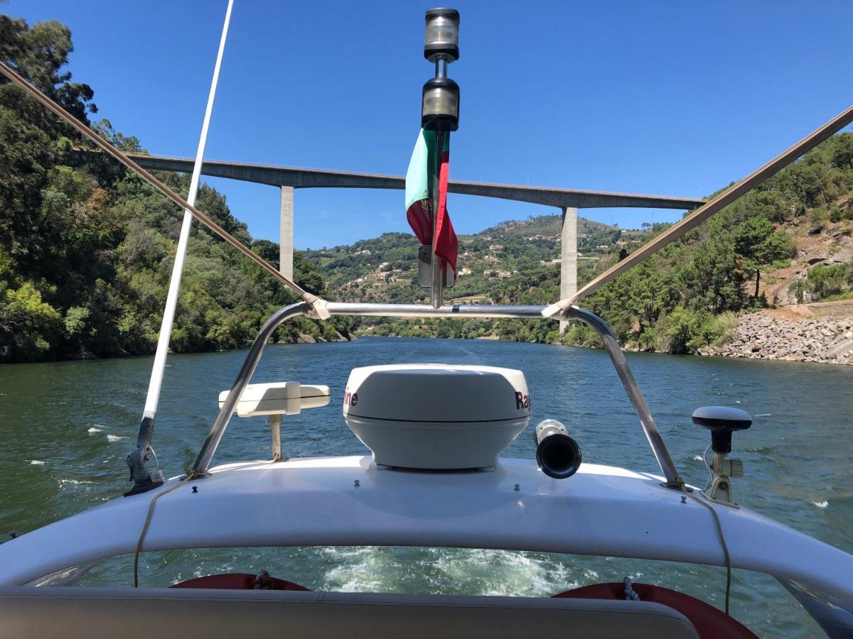 Aquadouro Yacht Radames - Sleep Boat Experience Hotel Castelo de Paiva Exterior photo