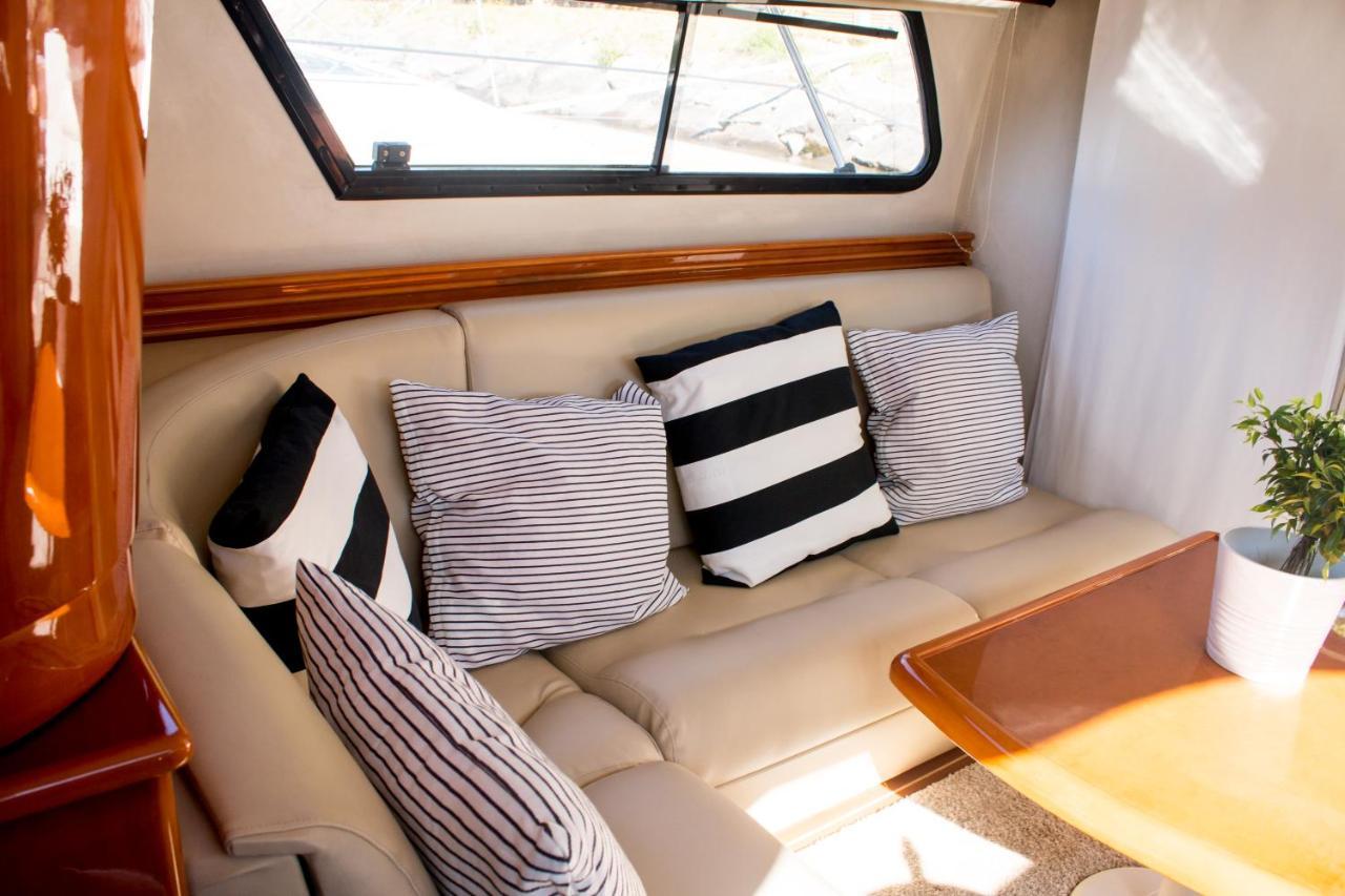 Aquadouro Yacht Radames - Sleep Boat Experience Hotel Castelo de Paiva Exterior photo