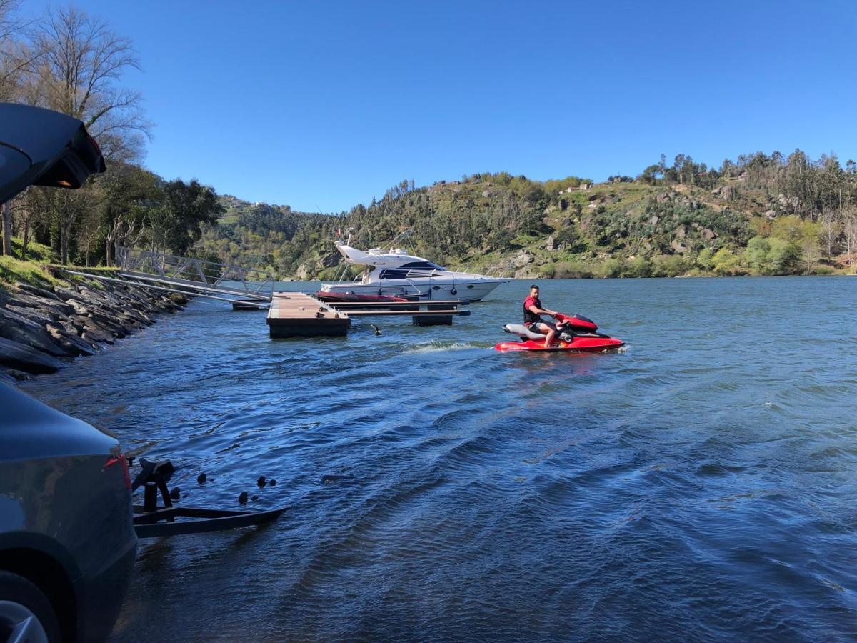 Aquadouro Yacht Radames - Sleep Boat Experience Hotel Castelo de Paiva Exterior photo