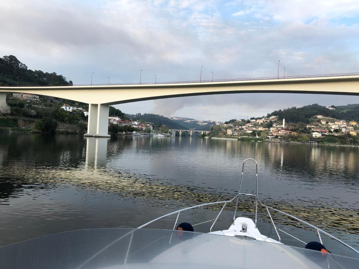 Aquadouro Yacht Radames - Sleep Boat Experience Hotel Castelo de Paiva Exterior photo