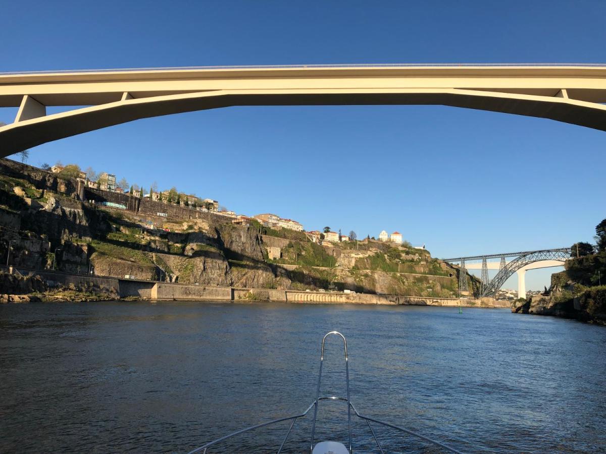 Aquadouro Yacht Radames - Sleep Boat Experience Hotel Castelo de Paiva Exterior photo